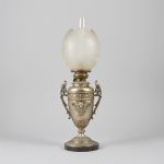 1172 1407 PARAFFIN LAMP